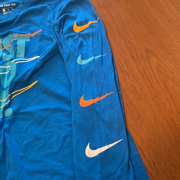 Nike Tee size XL - Picture 4 of 5